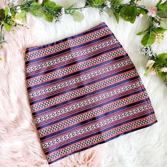 LOFT Dresses & Skirts - LOFT Jacquard Print High Waist Skirt